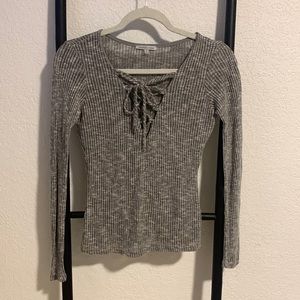 Slim V cut long sleeve shirt